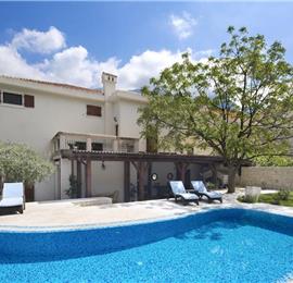 5 bedroom bayside villa with pool near Kotor, sleeps 12